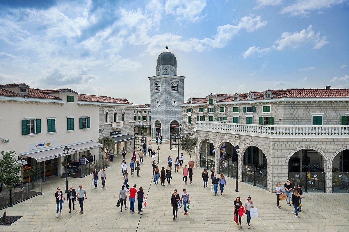 00000233 designer outlet croatia 1