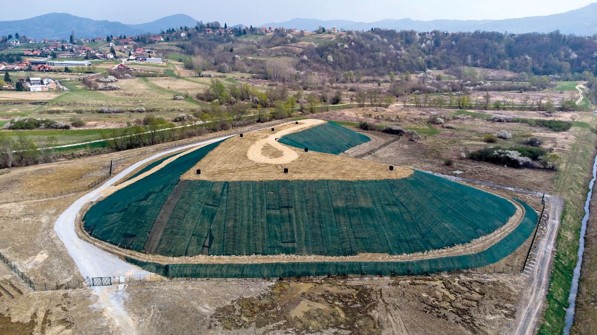 00000322 san marof cret 1